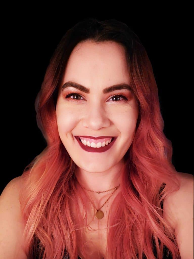 Headshot Leah Color 1